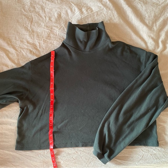 Vintage Aeropostale Cropped Forest Green Turtleneck - Picture 2 of 4